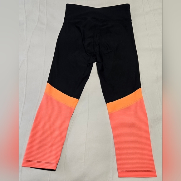 Under Armour leggings, XS - Picture 2 of 4